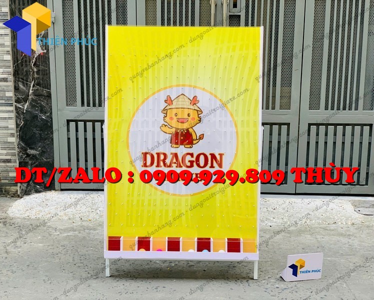 bảng kệ ziczac chơi game thả banh