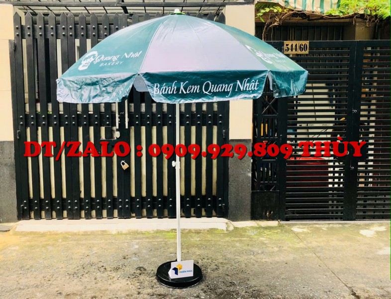 dù che nắng ngoài trời