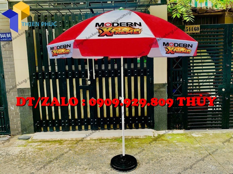 dù che quảng cáo in bạt