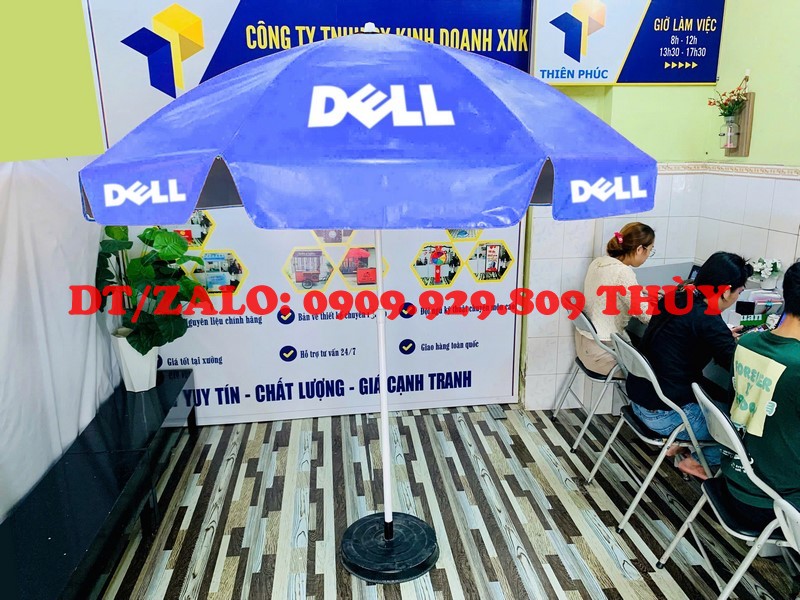 dù che trước cửa hàng in logo thương hiệu