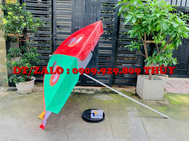 dù che xe bán hàng di động ngoài trời