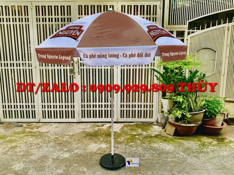 dù quảng cáo in logo để ngoài trời