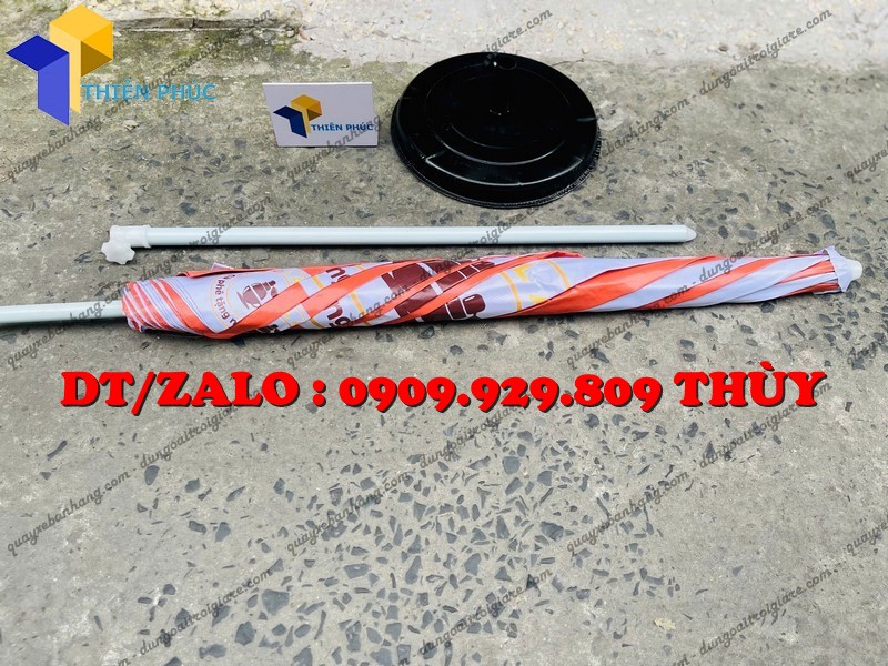 in dù che nắng vỉa hè