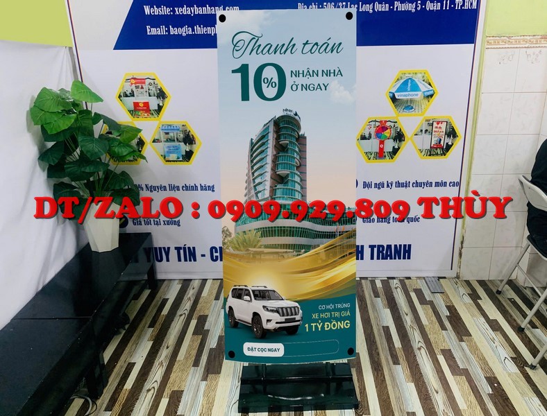 standee khung sắt chịu gió tốt