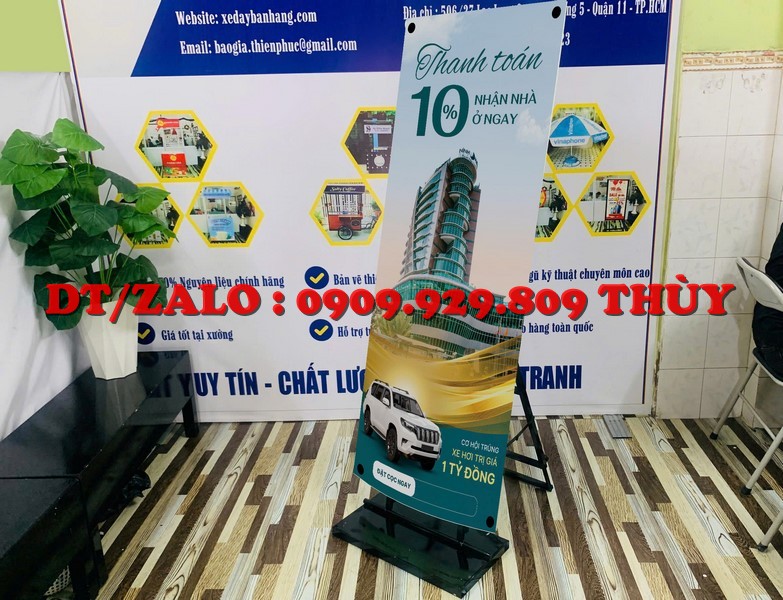 standee quảng cáo ngoài trời chắn gió